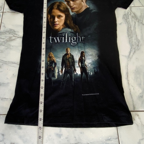 Collectible Twilight Edward & Bella Tee Size: Large - Picture 7 of 7